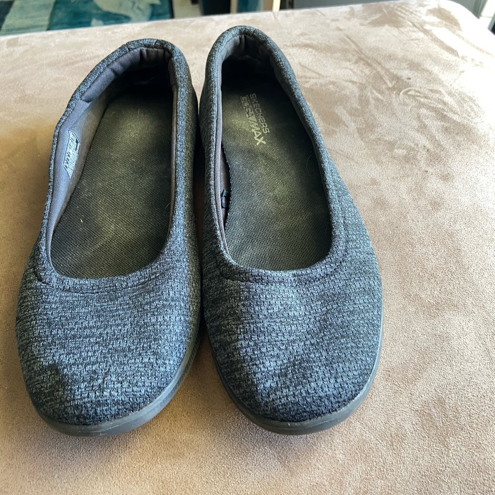 Skechers flats